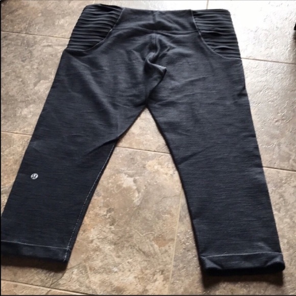 Lululemon Denim Crops Black size 10 - Picture 3 of 6